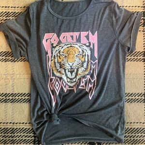 Tiger Tee
